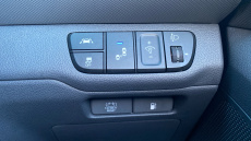 Hyundai IONIQ 1.6 GDi Hybrid Premium SE 5dr DCT Hybrid Hatchback